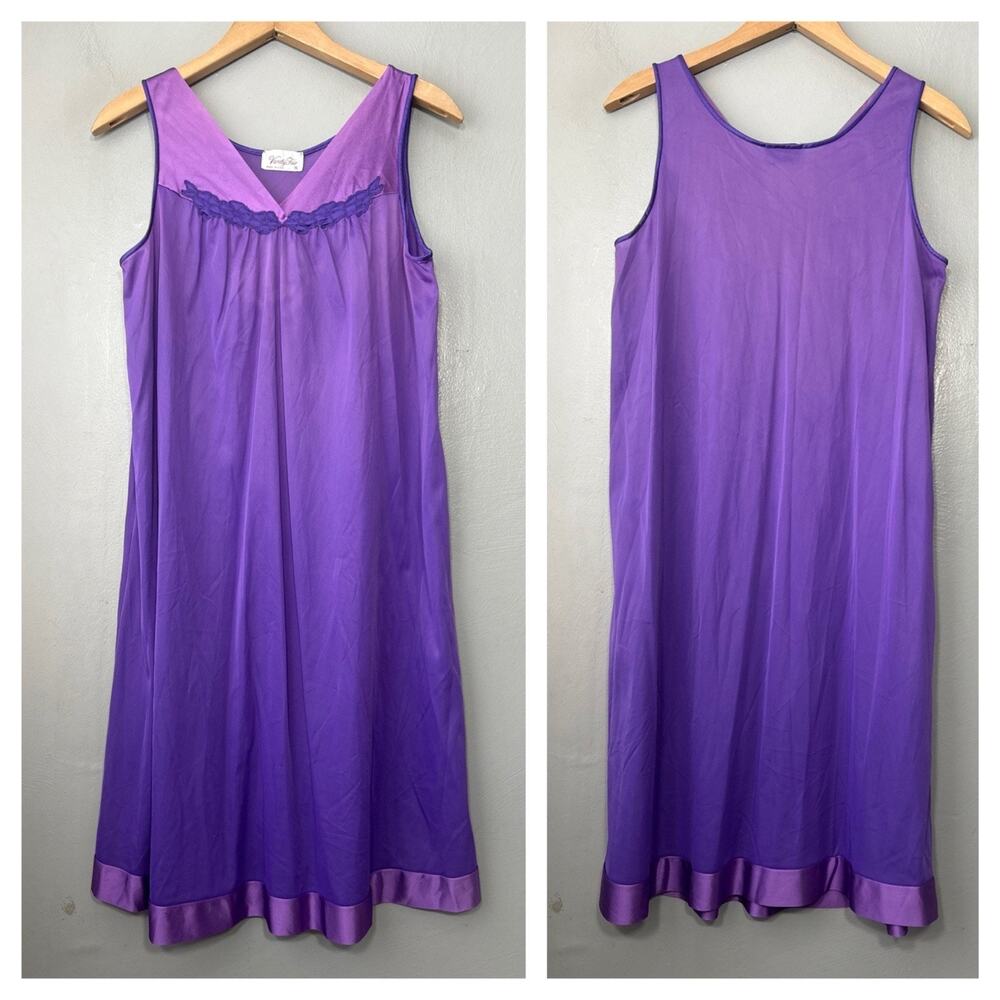 Vintage Vanity Fair Coloratura Nightgown Size S Purple Romantic Coquette Slip